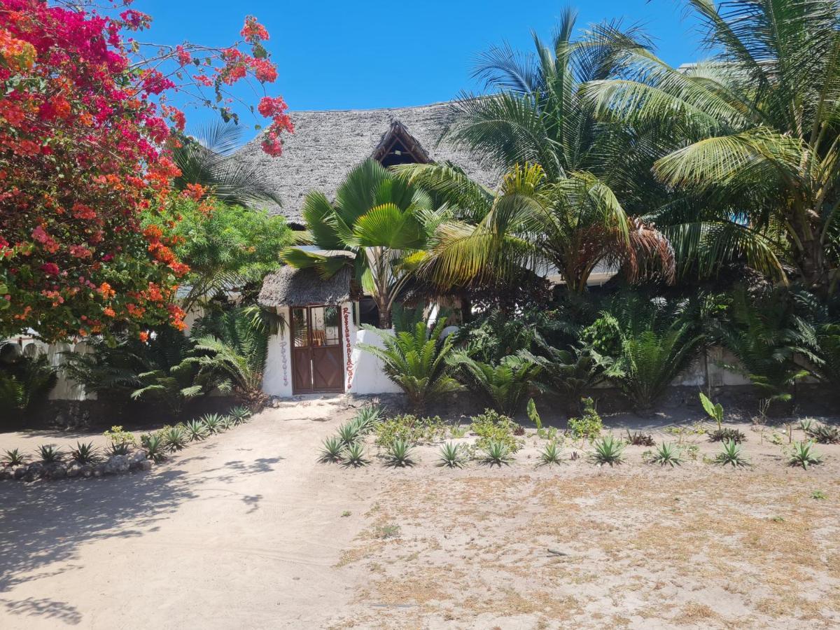 Beachfront Villa Ladha Ya Zanzibar จัมเบียนี ภายนอก รูปภาพ
