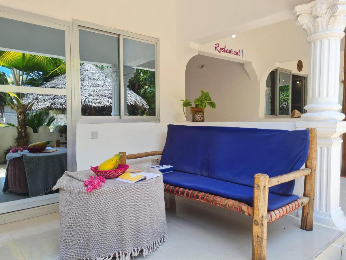 Beachfront Villa Ladha Ya Zanzibar จัมเบียนี ภายนอก รูปภาพ