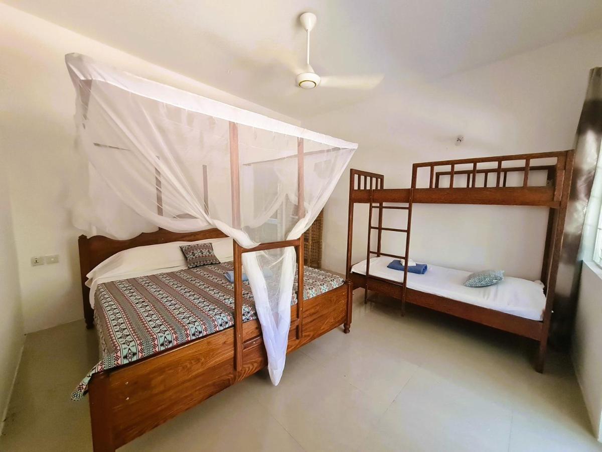 Beachfront Villa Ladha Ya Zanzibar จัมเบียนี ภายนอก รูปภาพ