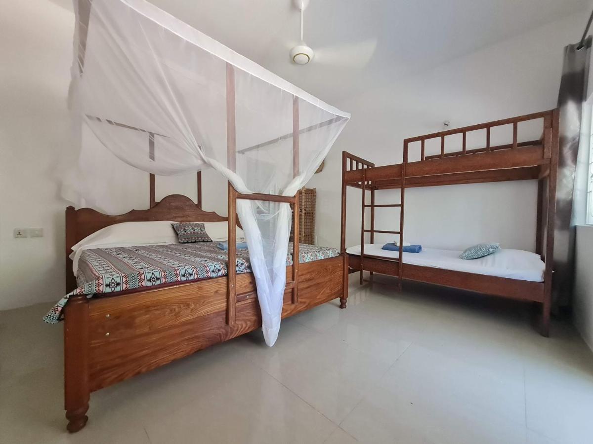 Beachfront Villa Ladha Ya Zanzibar จัมเบียนี ภายนอก รูปภาพ