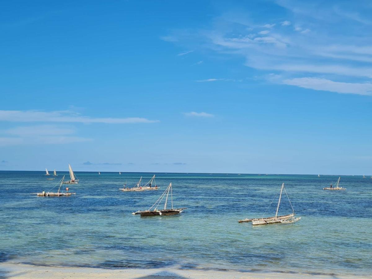 Beachfront Villa Ladha Ya Zanzibar จัมเบียนี ภายนอก รูปภาพ