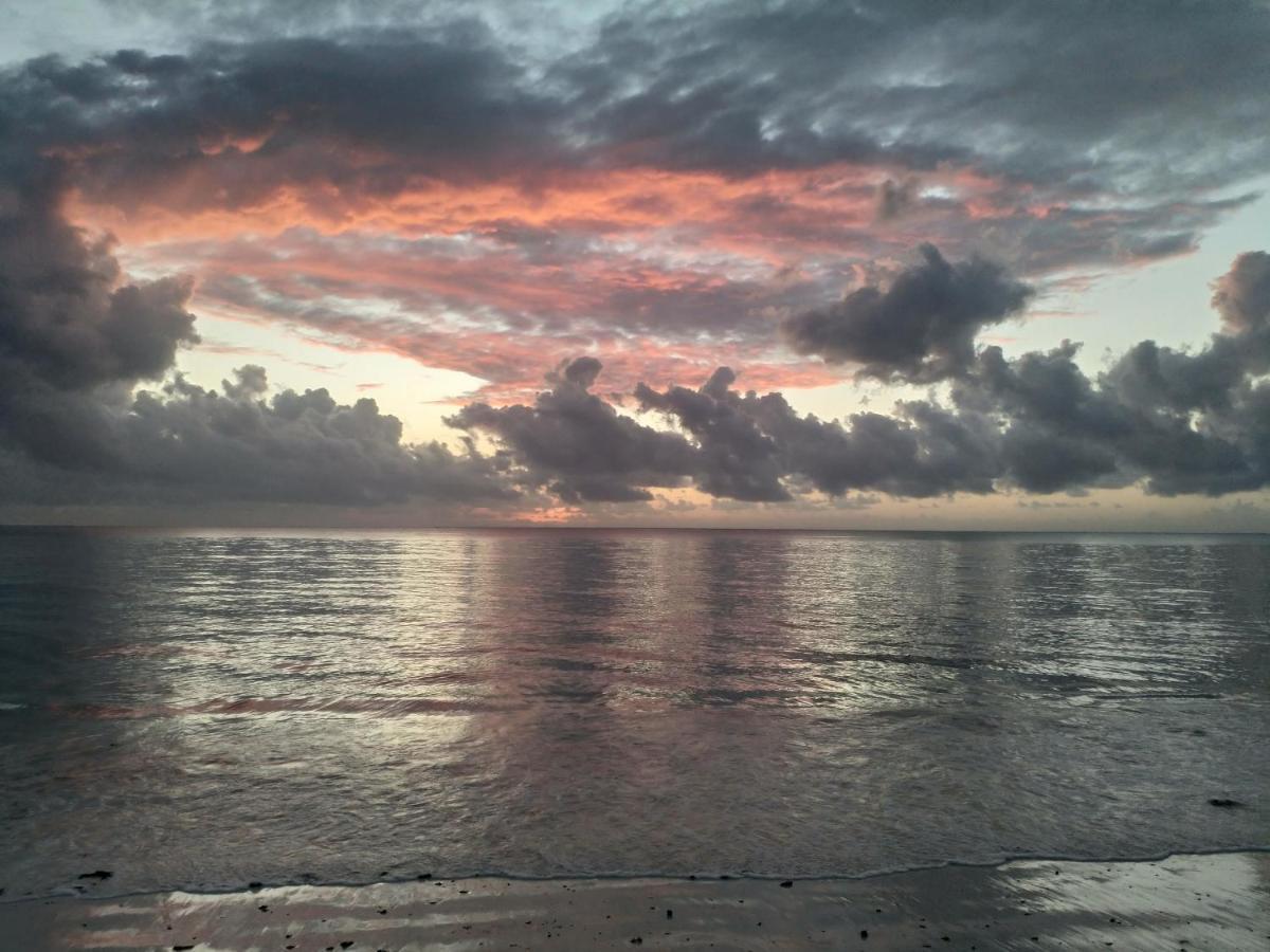 Beachfront Villa Ladha Ya Zanzibar จัมเบียนี ภายนอก รูปภาพ