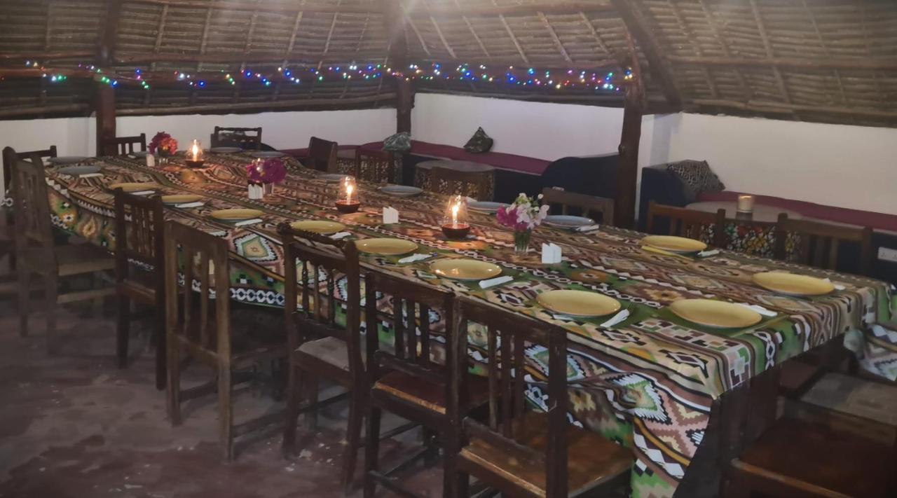 Beachfront Villa Ladha Ya Zanzibar จัมเบียนี ภายนอก รูปภาพ