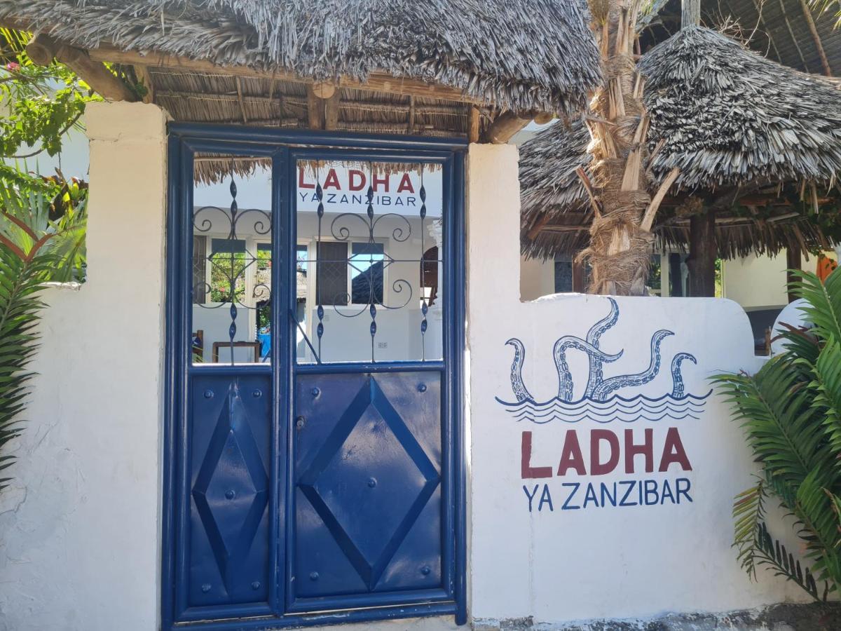 Beachfront Villa Ladha Ya Zanzibar จัมเบียนี ภายนอก รูปภาพ