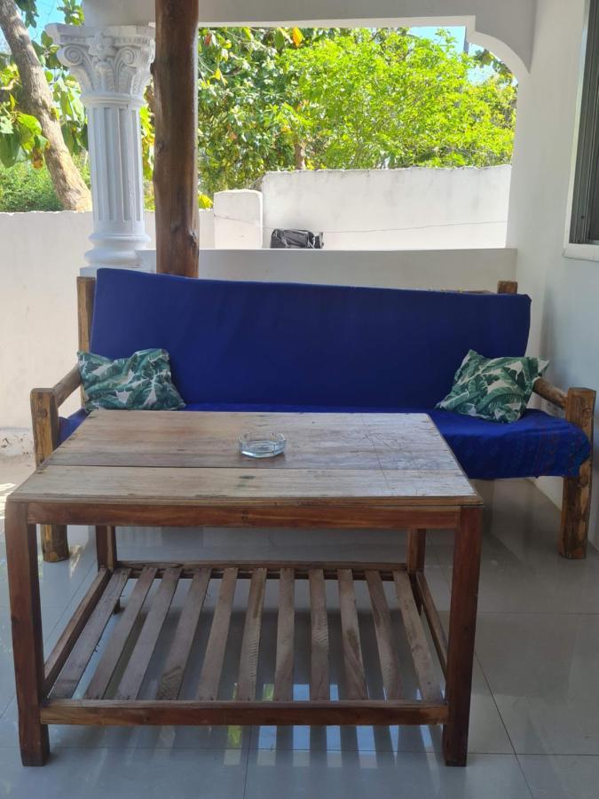 Beachfront Villa Ladha Ya Zanzibar จัมเบียนี ภายนอก รูปภาพ