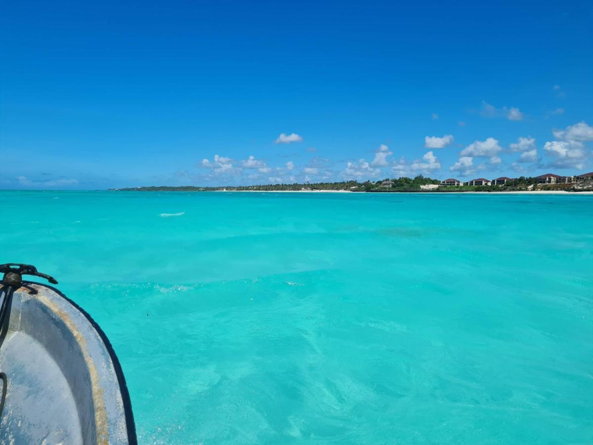 Beachfront Villa Ladha Ya Zanzibar จัมเบียนี ภายนอก รูปภาพ